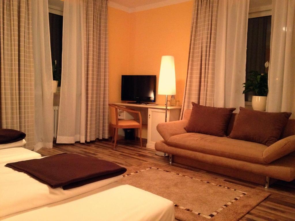 Hotel Schlee Hohenschäftlarn Pokoj fotografie